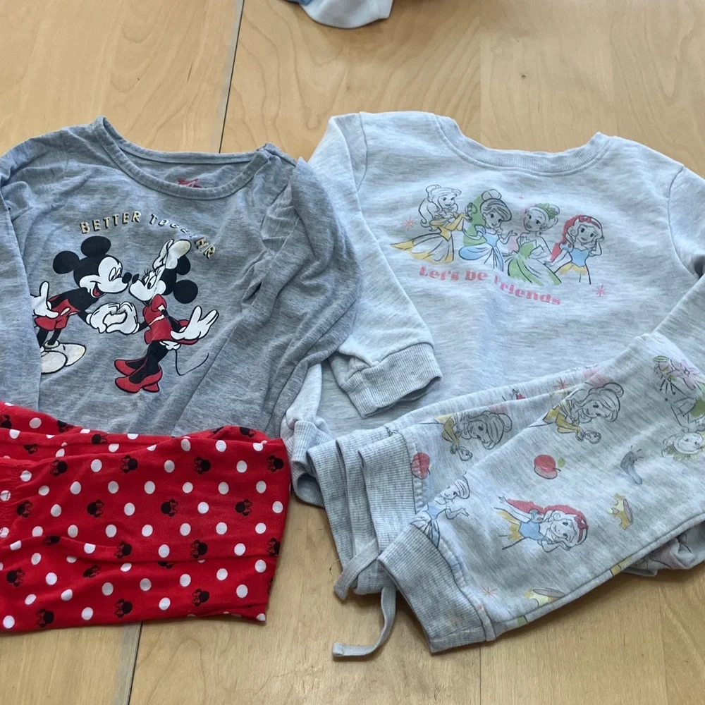 Disney Gray Princess Sweatshirt set &‎ Mickey and Minnie PJ set size 4